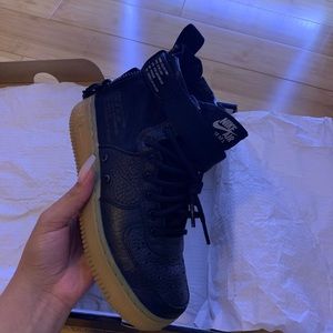 Nike sf af1 mid